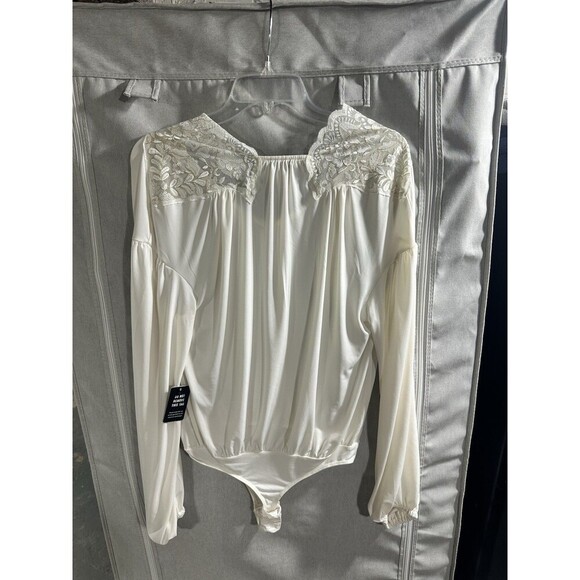 NWT Express Lace Ivory Bodysuit Long Sleeve Size Small Formal V Neck Lace - Picture 9 of 9